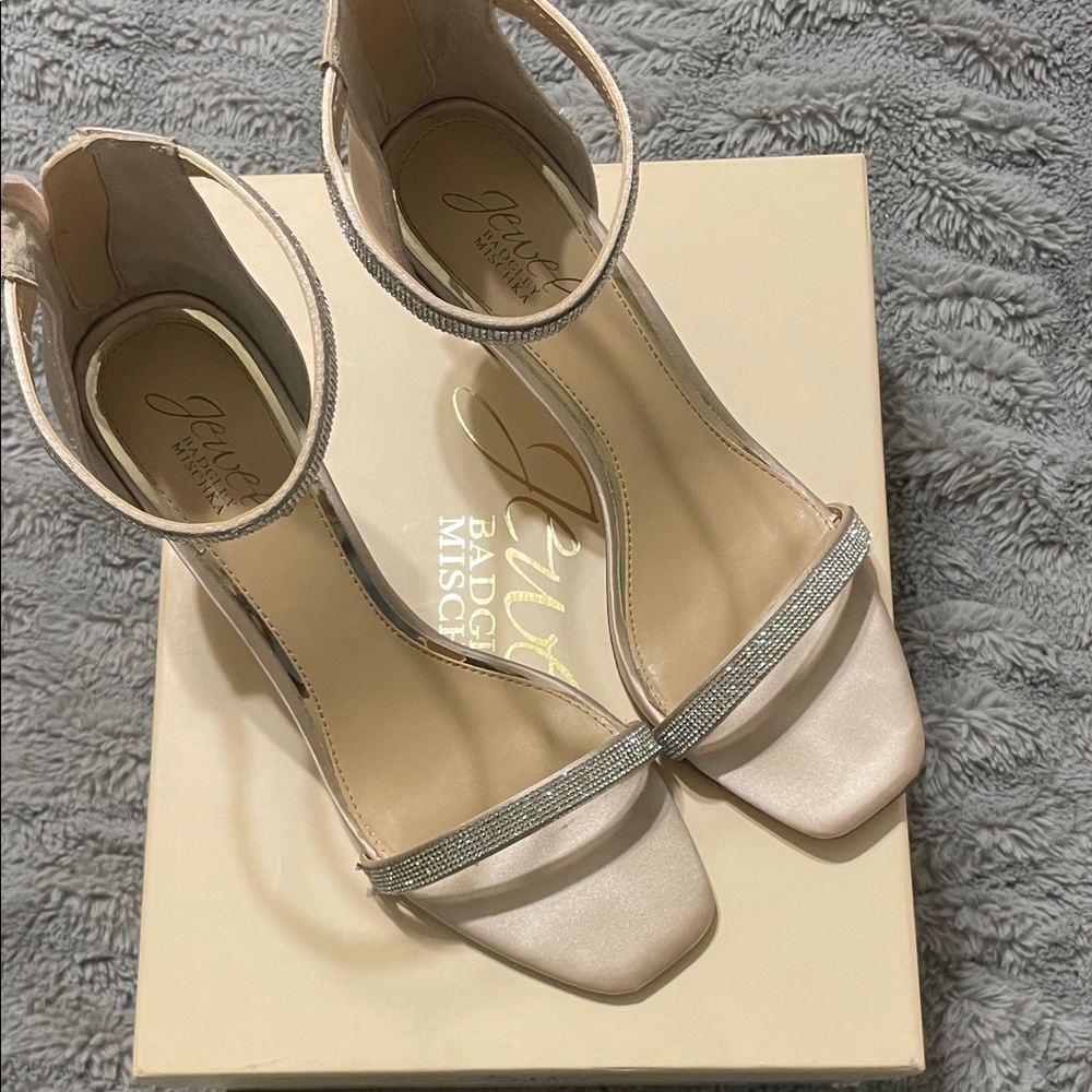 Badgley Mischka Elegant Cream Heels